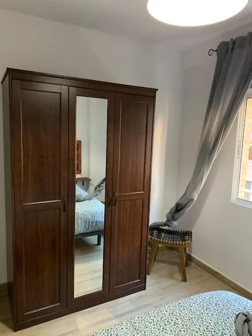 Ideal Apartamento En El Barrio De Las Delicias 말라가 0*,