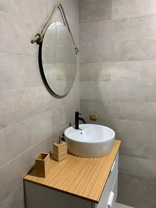 Ideal Apartamento En El Barrio De Las Delicias 말라가 0*,  스페인