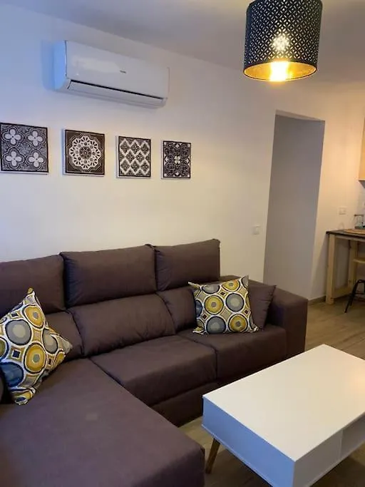 Ideal Apartamento En El Barrio De Las Delicias 말라가